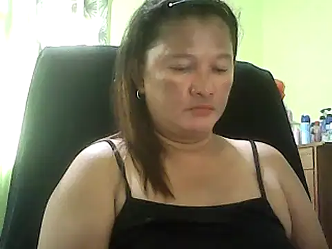 Snapshot of hott_scarlett chatting on 01-24-25, 06:46 hott scarlett online show from 01-24-25, 06:46