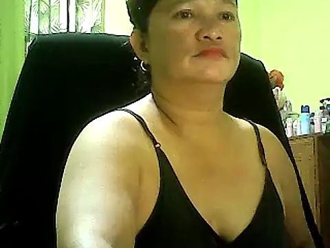 Snapshot of hott_scarlett chatting on 01-28-25, 01:05 hott scarlett online show from 01-28-25, 01:05
