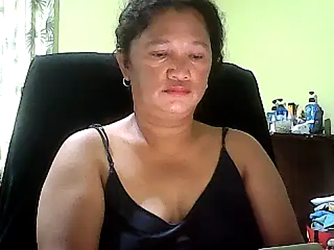Snapshot of hott_scarlett chatting on 02-21-25, 07:23 hott scarlett online show from 02-21-25, 07:23