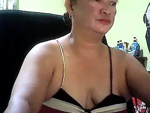 Snapshot of hott_scarlett chatting on 03-06-25, 10:47 hott scarlett online show from 03-06-25, 10:47