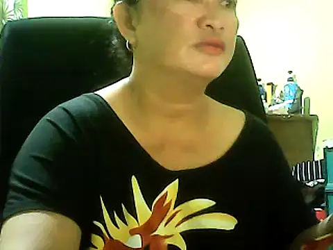 Snapshot of hott_scarlett chatting on 03-21-25, 01:56 hott scarlett online show from 03-21-25, 01:56