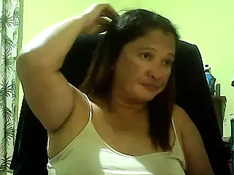 Snapshot of hott_scarlett chatting on 03-22-25, 01:19 hott scarlett online show from 03-22-25, 01:19