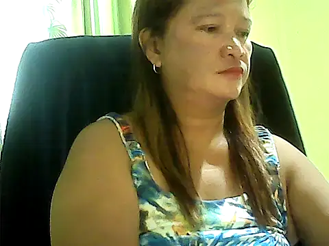Snapshot of hott_scarlett chatting on 09-12-25, 12:55 hott scarlett online show from 09-12-25, 12:55