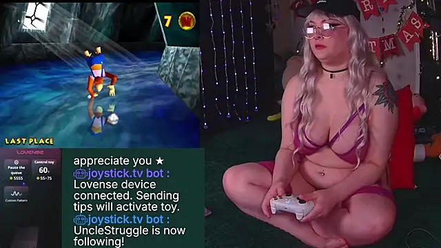 evamila online show from 11-28-25, 12:24