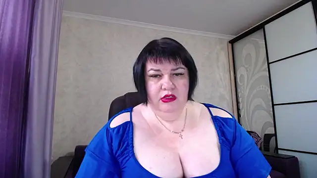 JuicyLady Di online show from 10-16-25, 05:19