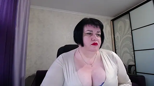 JuicyLady Di online show from 10-17-25, 04:59