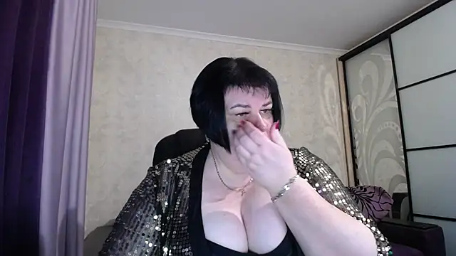 JuicyLady Di online show from 12-20-25, 05:25