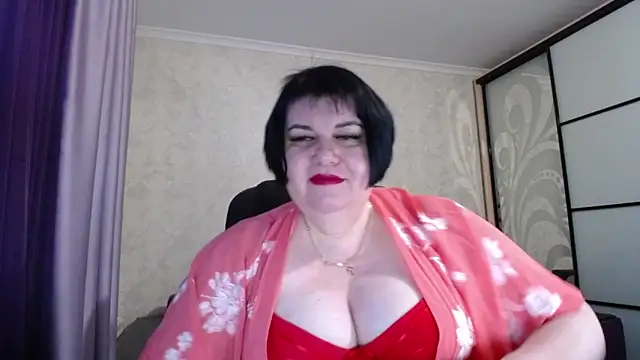 JuicyLady Di online show from 12-22-25, 05:48