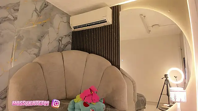 Katemoss70 online show from 02-14-25, 12:25