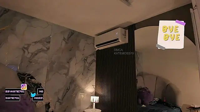Snapshot of Katemoss70 chatting on 05-31-26, 06:09 Katemoss70 online show from 05-31-26, 06:09