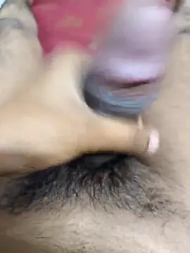 Snapshot of Aaryans69 chatting on 09-29-25, 12:27 Aaryans69 online show from 09-29-25, 12:27