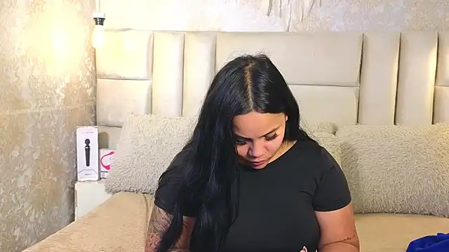 EmilyQueen3x online show from 05-19-26, 01:17