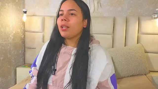 EmilyQueen3x online show from 07-05-26, 01:51