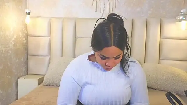 EmilyQueen3x online show from 07-25-26, 12:03