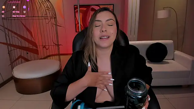 Snapshot of MartinnaBonnet chatting on 12-21-24, 04:36 MartinnaBonnet online show from 12-21-24, 04:36