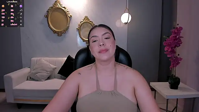 Snapshot of MartinnaBonnet chatting on 02-23-25, 02:35 MartinnaBonnet online show from 02-23-25, 02:35