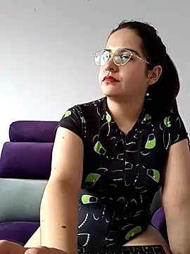 Snapshot of MiaLaurenzz chatting on 02-15-25, 05:07 MiaLaurenzz online show from 02-15-25, 05:07