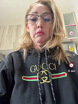 Snapshot of RAIRAsexy chatting on 05-25-26, 11:49 RAIRAsexy online show from 05-25-26, 11:49