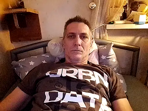 Lajostxh online show from 03-04-26, 08:53