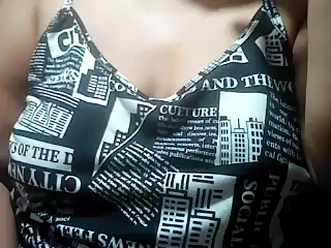 Snapshot of Sexyhorney4u chatting on 07-03-26, 06:47 Sexyhorney4u online show from 07-03-26, 06:47