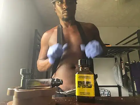 Snapshot of KannonBoom36 chatting on 09-27-25, 04:12 KannonBoom36 online show from 09-27-25, 04:12