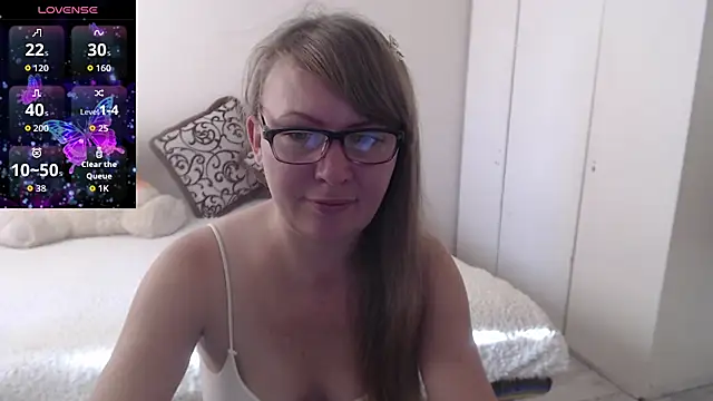 MargotLot online show from 10-22-25, 03:51