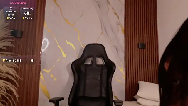 EmilyBoonny1 online show from 03-24-26, 08:47