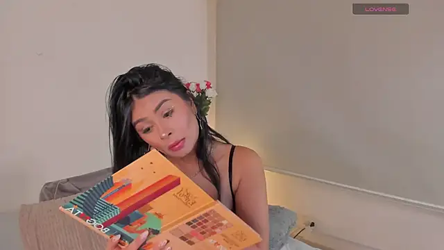 Snapshot of Cilie_lee chatting on 03-08-25, 01:14 Cilie lee online show from 03-08-25, 01:14