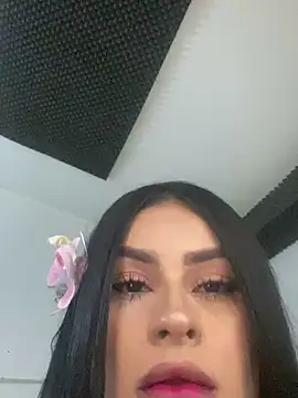 Snapshot of Cilie_lee chatting on 03-22-25, 02:36 Cilie lee online show from 03-22-25, 02:36