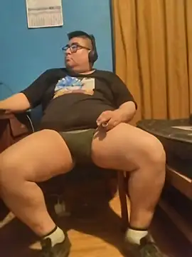 Snapshot of MILENIUM30 chatting on 11-10-25, 03:05 MILENIUM30 online show from 11-10-25, 03:05