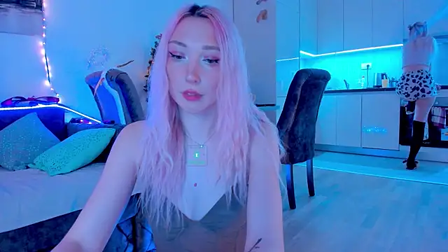 Snapshot of AlexRoseLiRed chatting on 12-20-24, 07:50 AlexRoseLiRed online show from 12-20-24, 07:50