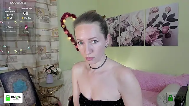 Queenymel online show from 01-24-25, 04:06