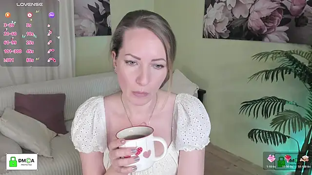 Queenymel online show from 02-21-26, 04:30