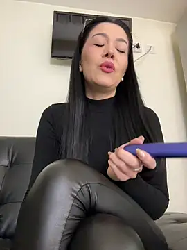 Snapshot of denise_k chatting on 05-01-26, 11:37 denise k online show from 05-01-26, 11:37