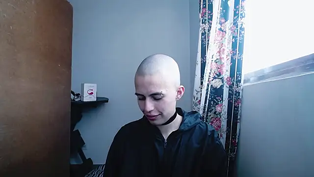 Cocain Atenea online show from 11-20-25, 07:13