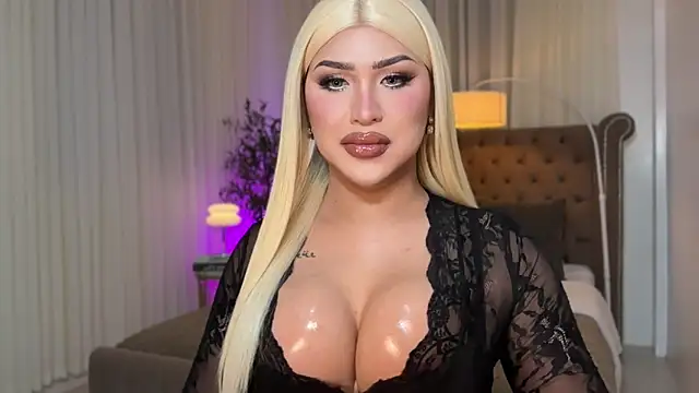 Your Majesty Tyra online show from 10-25-25, 05:15