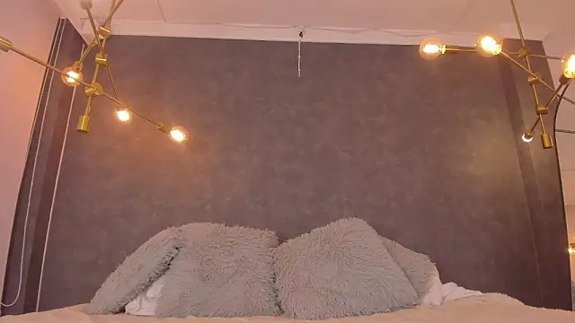 dayra angels online show from 12-16-25, 06:13