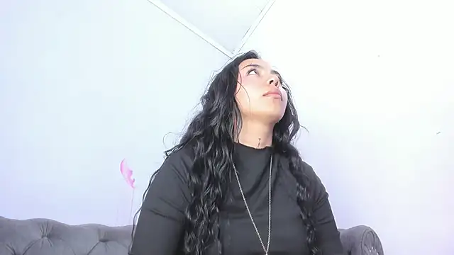 miss soffi  online show from 04-21-26, 06:34