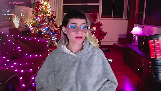 Aquamarinebubble online show from 01-07-25, 07:52