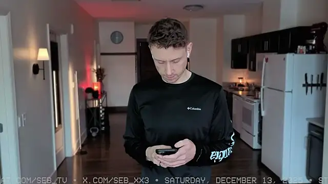 Snapshot of seb_tv chatting on 12-13-25, 08:25 seb tv online show from 12-13-25, 08:25