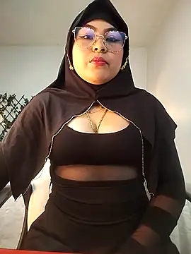 Hana    online show from 03-11-26, 12:49