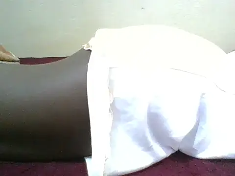 Snapshot of blackeve chatting on 10-15-25, 03:34 blackeve online show from 10-15-25, 03:34