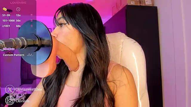 Olivia ds online show from 03-22-25, 04:35