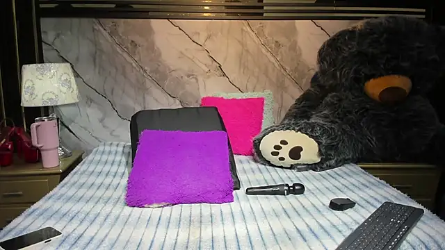 Niyirey1 online show from 06-28-26, 12:55