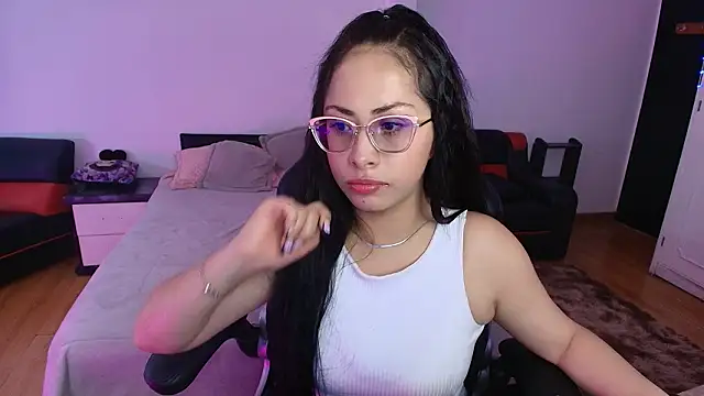 yesie hot online show from 02-14-26, 01:24