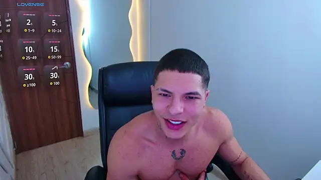 Snapshot of harrisoncuper chatting on 05-25-26, 08:26 harrisoncuper online show from 05-25-26, 08:26