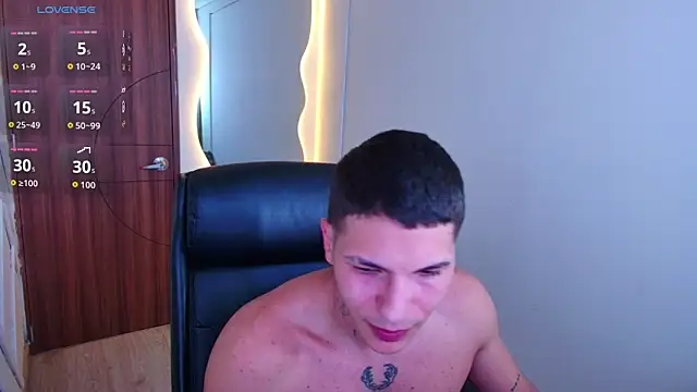Snapshot of harrisoncuper chatting on 06-16-26, 09:50 harrisoncuper online show from 06-16-26, 09:50