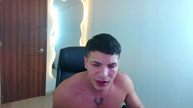 Snapshot of harrisoncuper chatting on 07-31-26, 10:42 harrisoncuper online show from 07-31-26, 10:42
