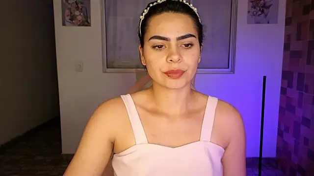 Snapshot of sexyladyy_ chatting on 02-17-25, 05:21 sexyladyy online show from 02-17-25, 05:21