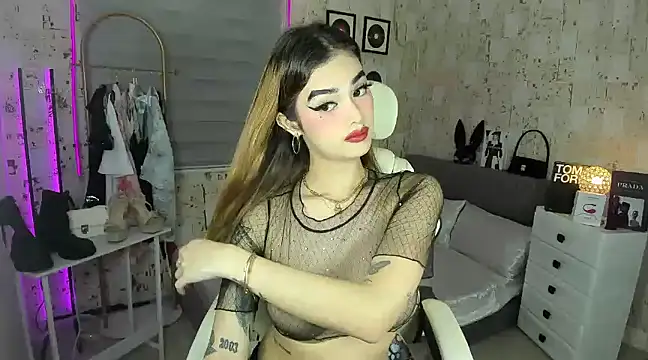 Snapshot of AlexandraMooree chatting on 02-21-25, 04:48 AlexandraMooree online show from 02-21-25, 04:48